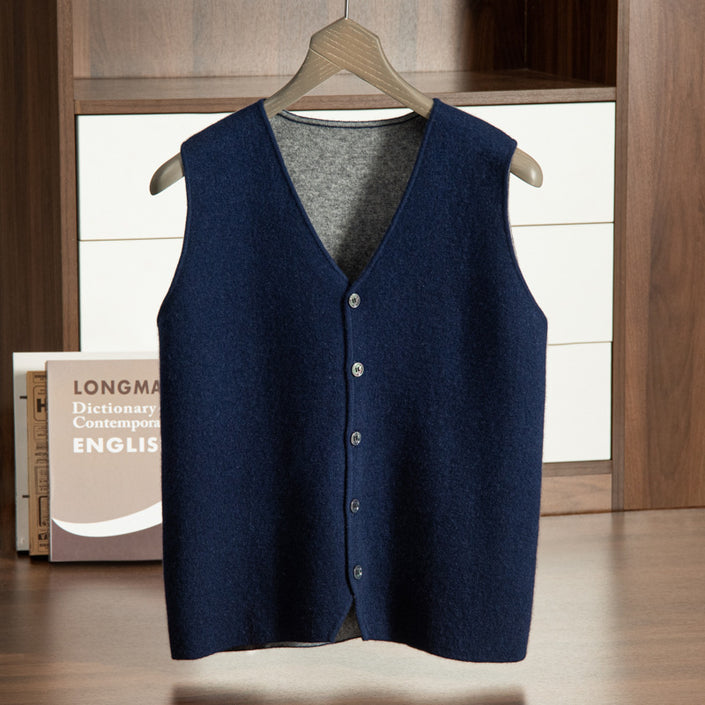 Men's V-neck knitwear